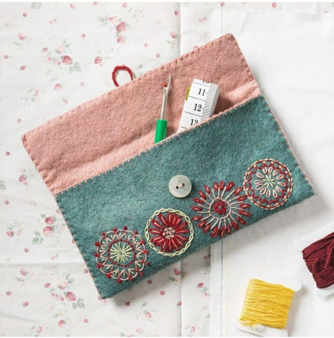 Corinne Lapierre Wool Sewing Pouch Felt Craft Mini Kit, Multi-Colour, 15 x 8 cm- new but missing original box