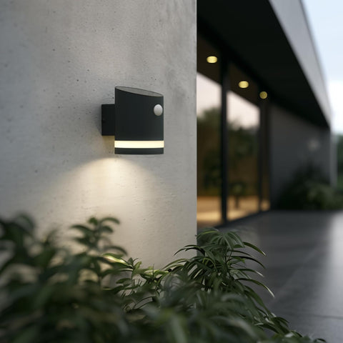 SolarCentre® Truro Outdoor Solar Motion PIR Sensor Light - Anthracite Edition- new but scruffy box