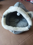 Grey dog /cat bed 45 x 30 cm approximately